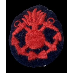 Very rare Royal Navy "Armi Navali" Vittorio Emanuele II hat front badge