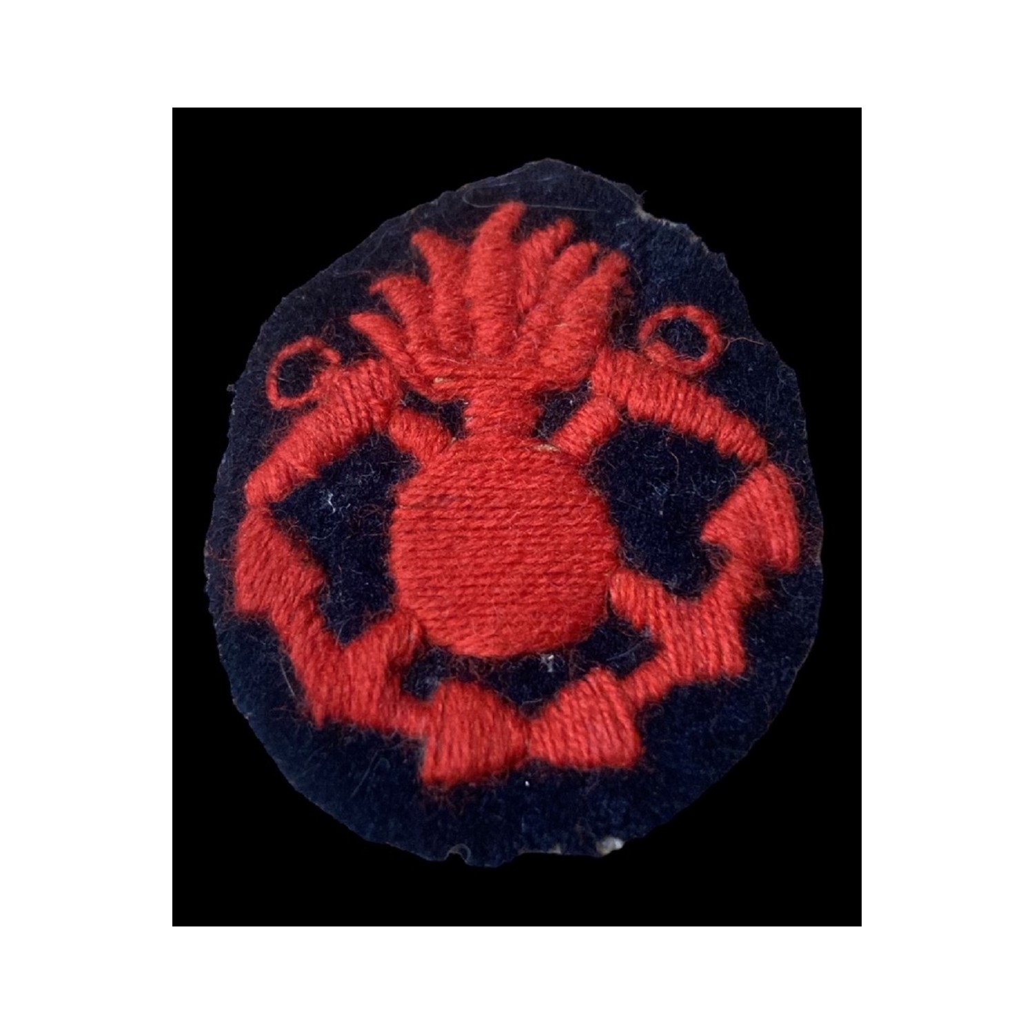 Very rare Royal Navy "Armi Navali" Vittorio Emanuele II hat front badge