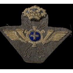 Superb hat front badge  for Officer Autieri, colonial model, 1935