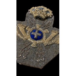 Superb hat front badge  for Officer Autieri, colonial model, 1935