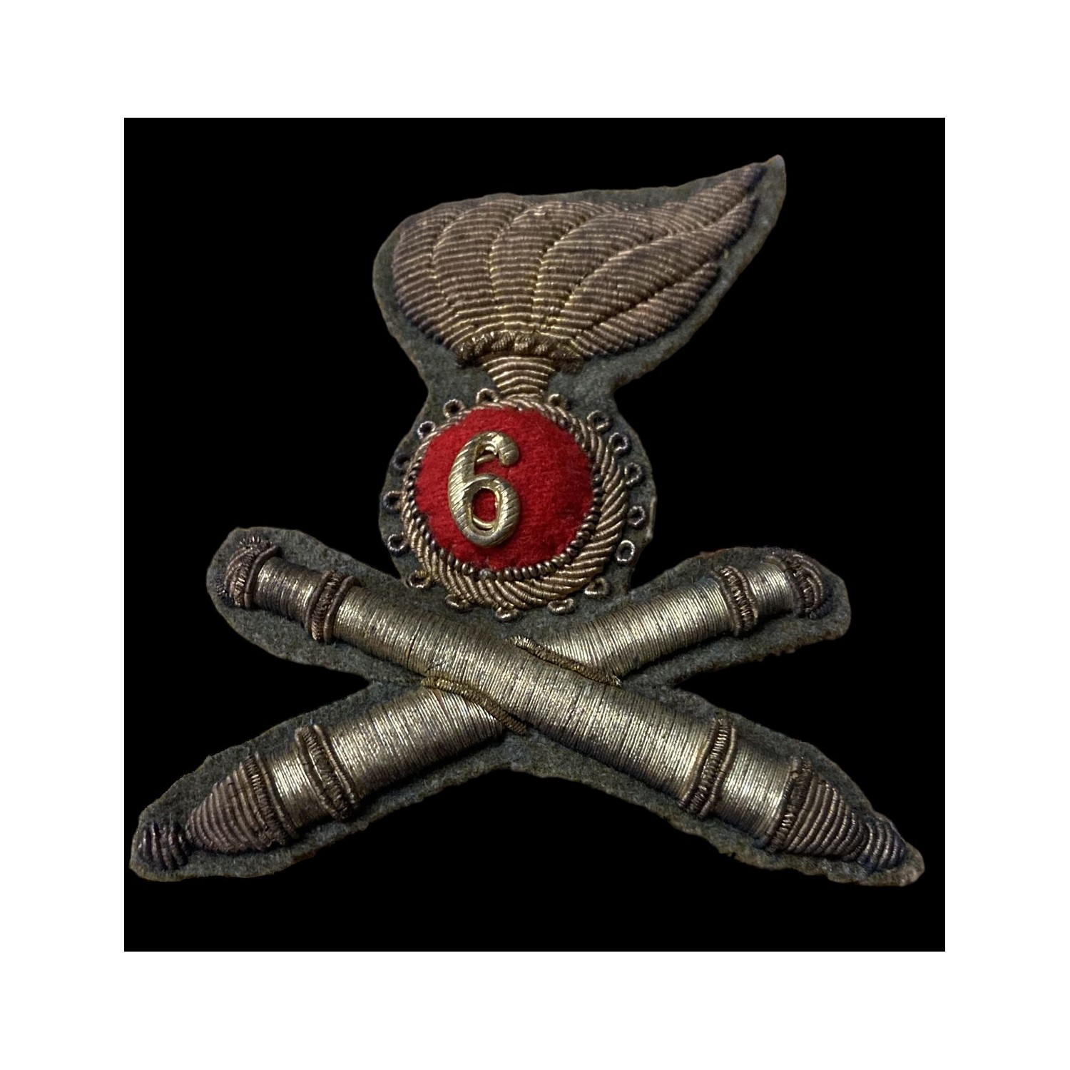 Beautiful hat front badge for an officer of the 6th Colonial Artillery Regiment