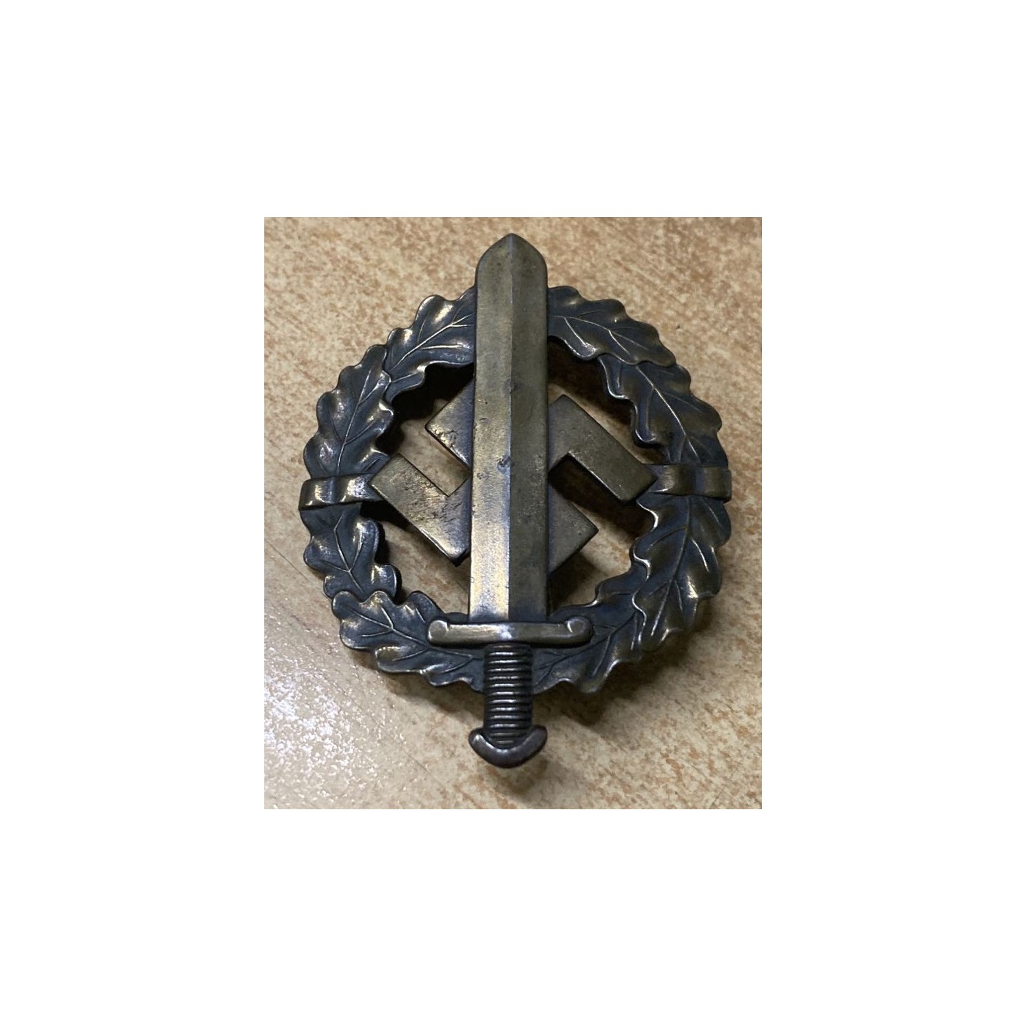 Bronze grade SA Sportabzeichen badge, numbered. Manufacturer Berg & Nolte Ludenscheid