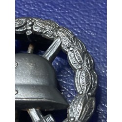 German wounded badge WWI , traforated model, black grade