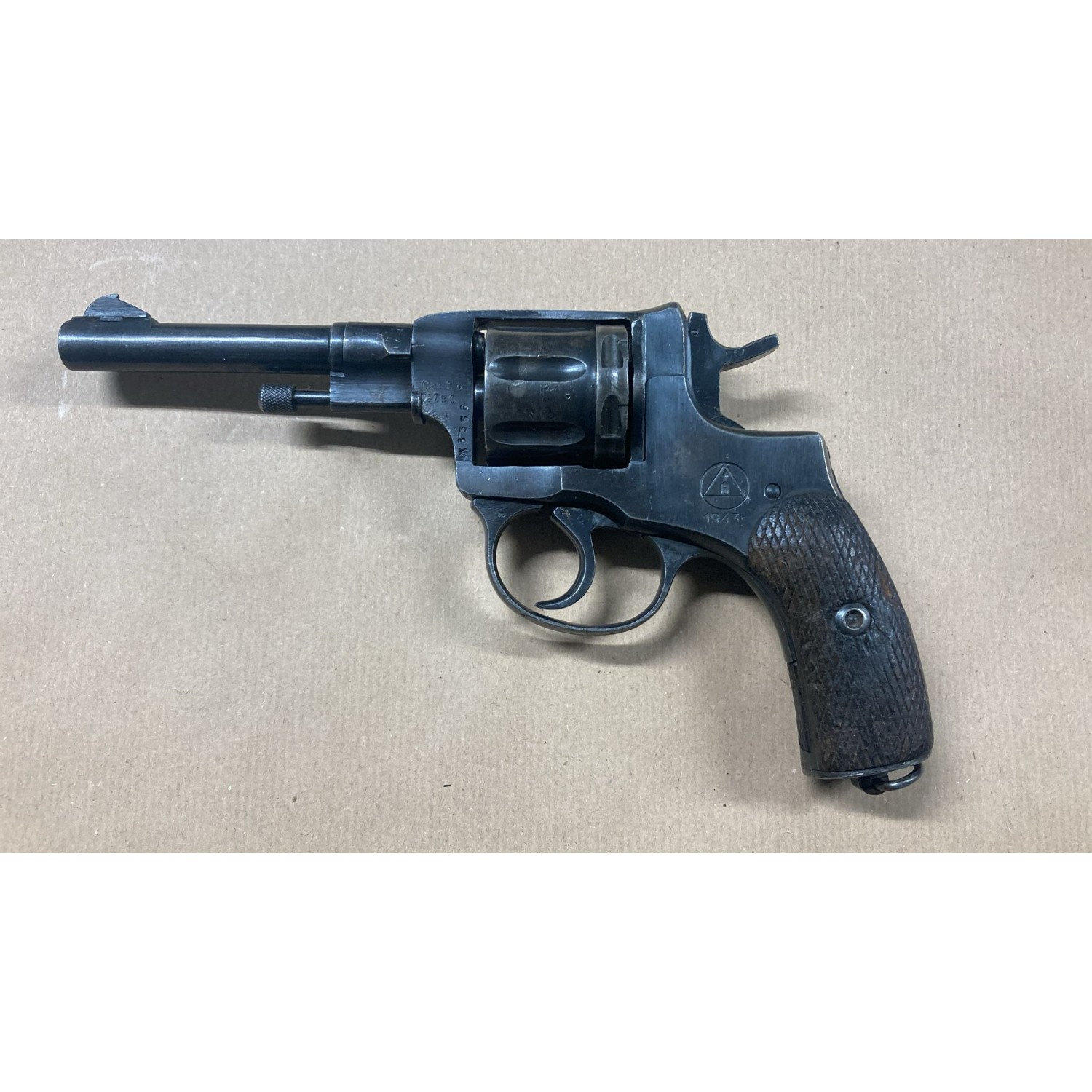 Revolver NAGANT 1895 cal 7.62 nagant