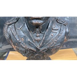 Büste des Duce Benito Mussolini, aus Eisen gegossen, mit Patina der Zeit