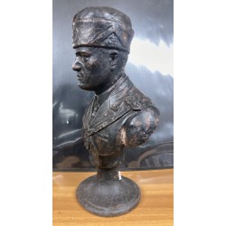 Büste des Duce Benito Mussolini, aus Eisen gegossen, mit Patina der Zeit