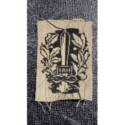 Rare First World War  Ardito hat front badge