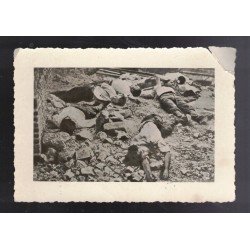 Spanish Civil War lot of three pics about a murder mass of civilians