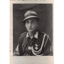 Portrait photo of a 1930s avant-garde