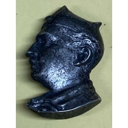 Francoist propaganda badge Spanish War Francisco Franco, producer F.lli Lorioli Milan