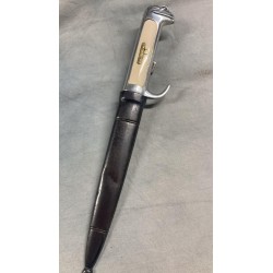 Extremely rare MVSN M32 dagger with motto FEDELMENTE and acid signature of General Terruzzi