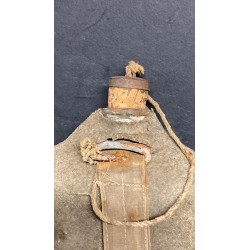 Italian canteen, World War I, model for foot troops