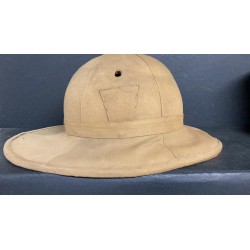 Italian tropical helmet African Campaign 1935/1936, missing chin strap
