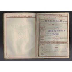 Interessante soldbuch appartenuto ad un Obergefreiter Inf. Pz.Jager Komp 32 , Raddatz Paul