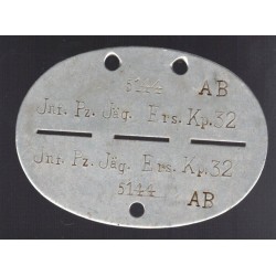 Interessante soldbuch appartenuto ad un Obergefreiter Inf. Pz.Jager Komp 32 , Raddatz Paul