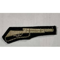 Set da Volontario Fiumano scudetto da manica e distintivo da Tiratore Scelto 1919