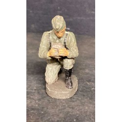 Elastolin/Lineol camp character soldier