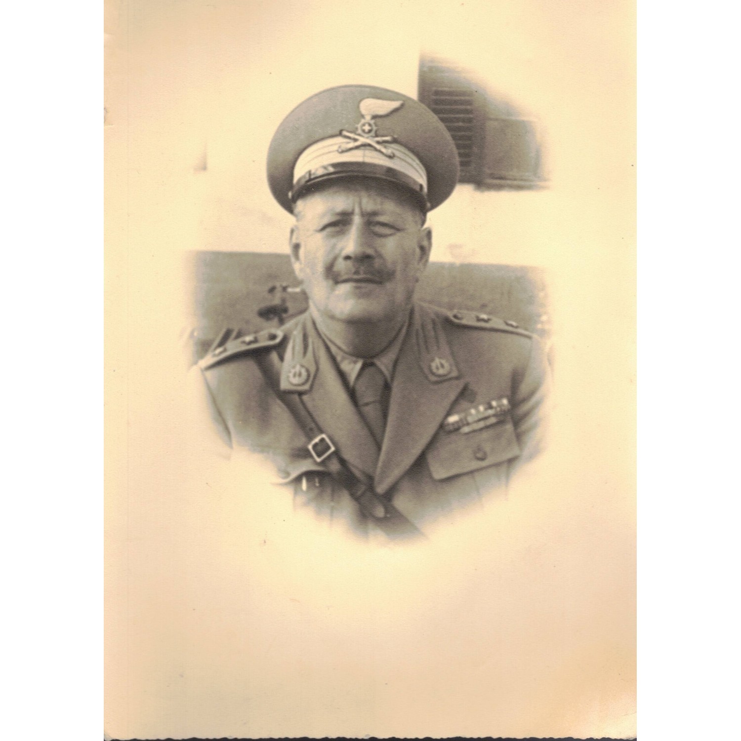 Lieutenant Colonel of Artillery during the RSI, portrait photo