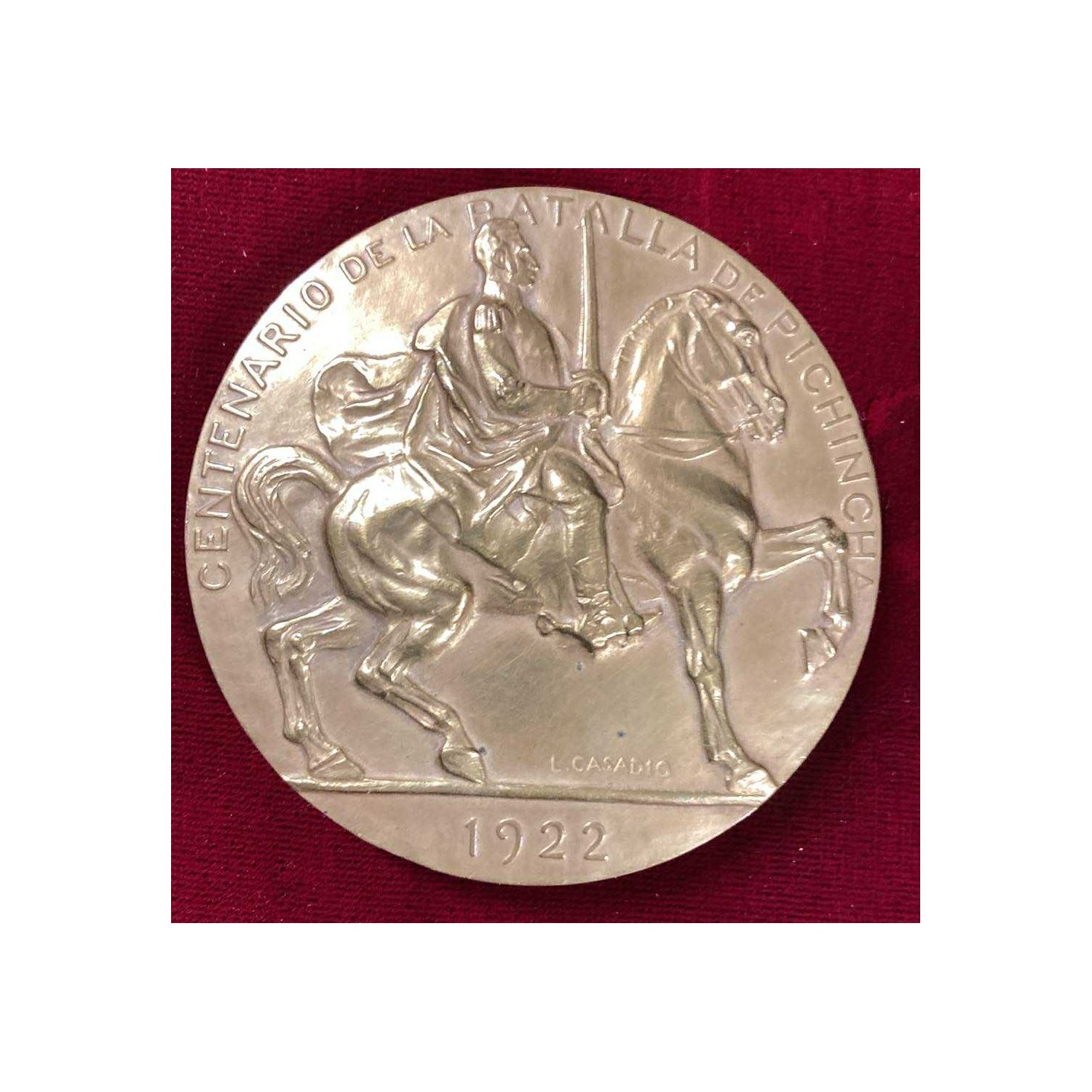 Stunning bronze medallion commemorating the Battle of Pichincha 1822/1922