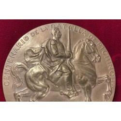 Stunning bronze medallion commemorating the Battle of Pichincha 1822/1922