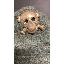 Gray-green M44 Black Brigade RSI cap, in wool cloth with a printed metal skull