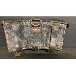 Leather magazine pouch for Mauser K98 rifle