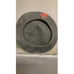 Rare beret of the Fiamme Bianche Italian Social Republic, in black cloth with a red lacquered aluminium sheet emblem.