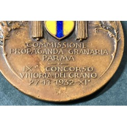 Rare bronze and enamel medal from the Parma Granaria Propaganda Commission, 1932