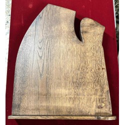 Holzskulptur, die Duce Benito Mussolini darstellt