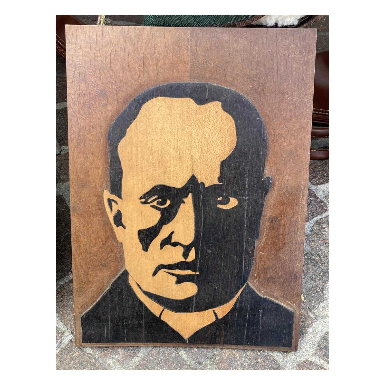 Eccezionale quadro in legno , lavoro a collage figura del Duce Benito Mussolini