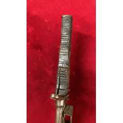 Militia dagger for Blackshirts M35 troops with a dedication on the blade and a fully sculpted handle