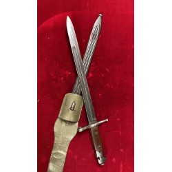 Carcano 91 TS Special Troops bayonet with metal sheath