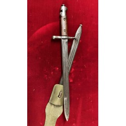 Carcano 91 TS Special Troops bayonet with metal sheath