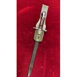Carcano 91 TS Special Troops bayonet with metal sheath