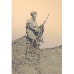 Italian sentinel during african war WWII with Carcano rifle 91