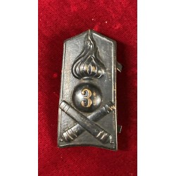 Metal plaque insignia for Adrian helmet, 1920s, 3rd Artillery Regiment