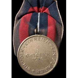 Bronzemedaille mit speziellem Befestigungssystem für die Paradeuniform zum Gedenken an die Annexion des Sudetenlandes