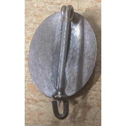 Fascist propaganda badge featuring the Duce