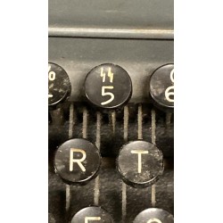 Macchina da scrivere originale OLYMPIA per le Waffen SS