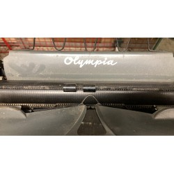 Macchina da scrivere originale OLYMPIA per le Waffen SS
