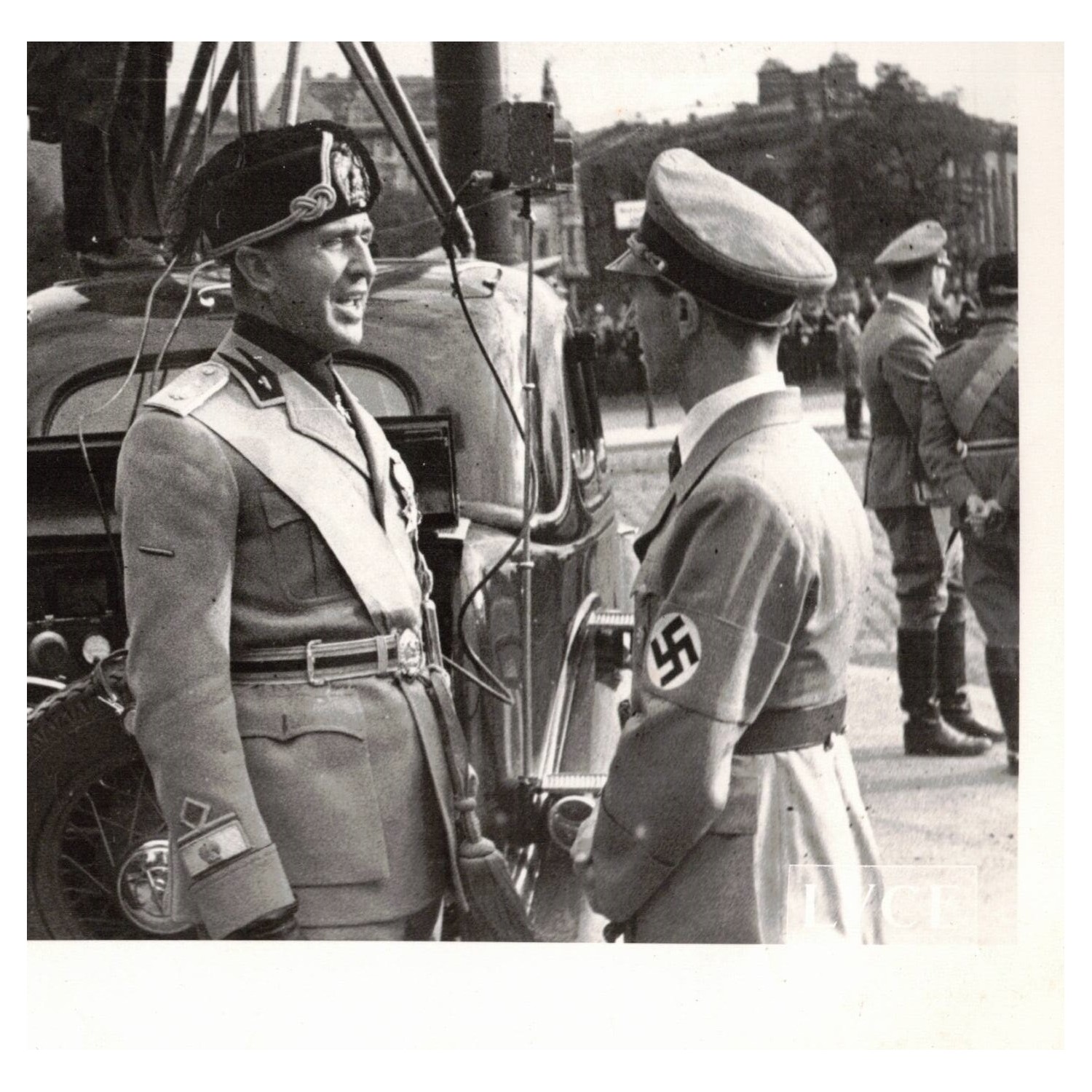 Foto visita del Duce in Germania , Generale della MVSN con Joseph Goebbels