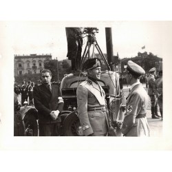 Photo taken during Il Duce's visit to Germany, a General of the MVSN with Joseph Goebbels
