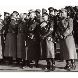 Das Foto des Istituto LUCE zeigt ein Treffen italienischer und deutscher Offiziere