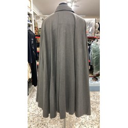 Officer's grey-green cape (not cavalry blue), very good general condition, light signs of use.