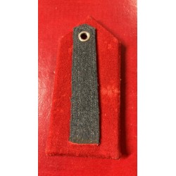 A true rarity. A stunning pair of shoulder boards for the gray-green uniform of the First Honorary Corporal of the Militia.