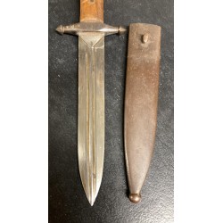 Self-made combat dagger probably from the Spanish Civil War period
