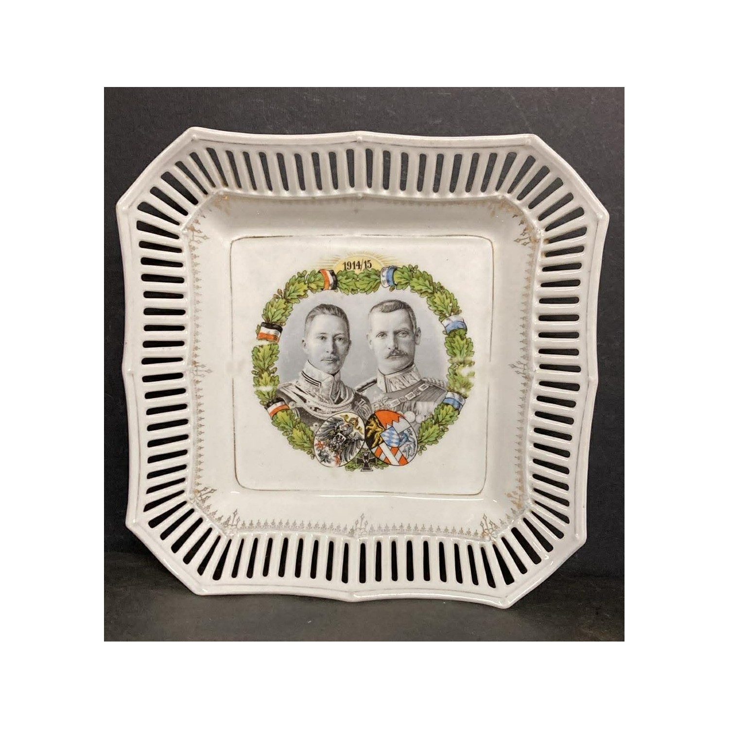 Piatto decorativo in ceramica Germania 1915  1918