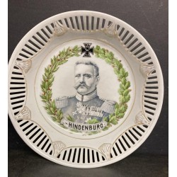 Dekorativer Keramikteller, Deutschland, 1914/1918, mit dem Bildnis von General Hindenburg