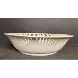 Piatto decorativo in ceramica Germania 1914/1918 , con effigie del Generale  Hindenburg