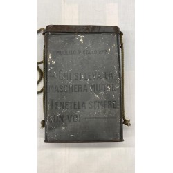 Container box for a multipurpose Italian gas mask from the First World War